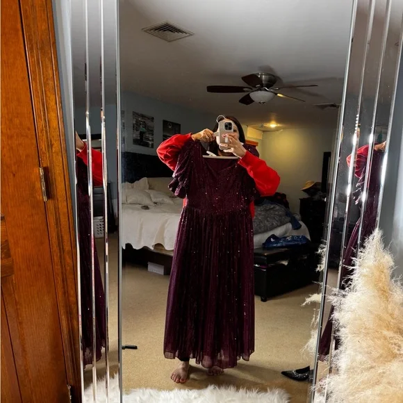 IVY City Clara Elegant Purple Sequin Dress - Picture 6 of 7